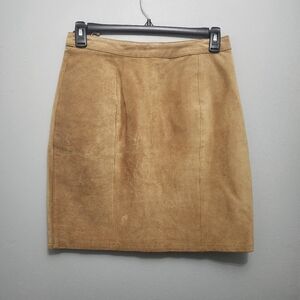 The limited women's suede tan leather skirt size 14 90s Y2K